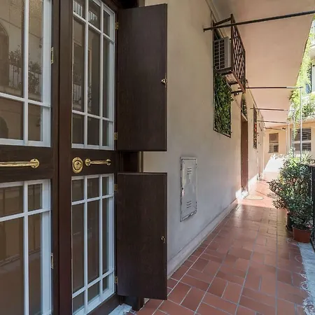 Gianicolo & Trastevere Roomy Flat Apartamento