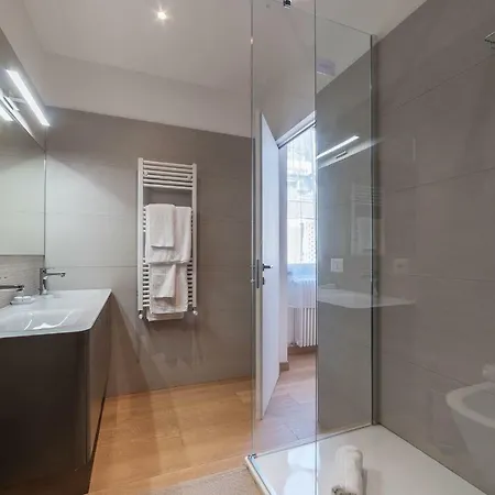 Gianicolo & Trastevere Roomy Flat Apartamento